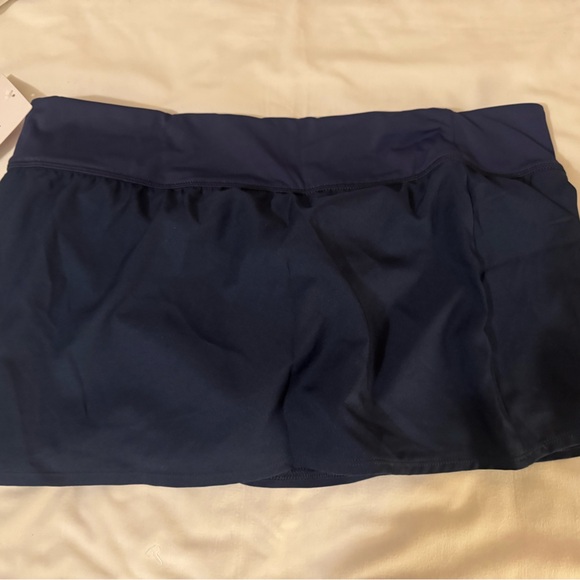 Nike Blue Athletic “skort” SWIM Performance& Comfort
Great for the water 💦& land - Picture 10 of 10